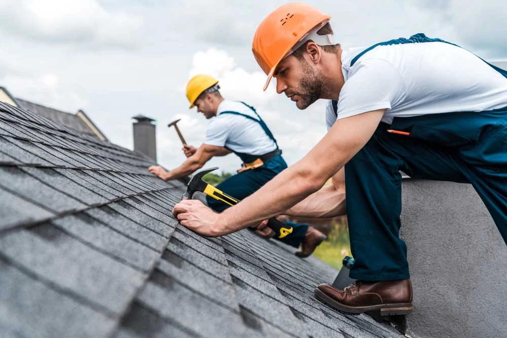 Choose Licensed Roofer for Protection